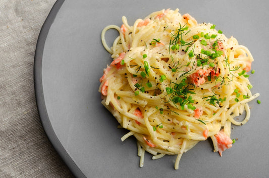 Spaghettoni con salmone affumicato e Philadelphia - Smokin' Brothers Salmone Affumicato