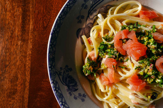 Linguine con salmone affumicato e gremolata di pistacchio