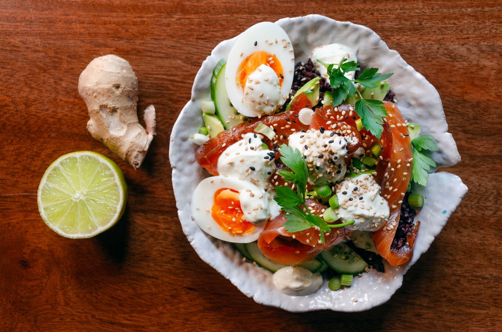 Riso venere con salmone affumicato whisky&soia e crema di zenzero e lime - Smokin' Brothers Salmone Affumicato